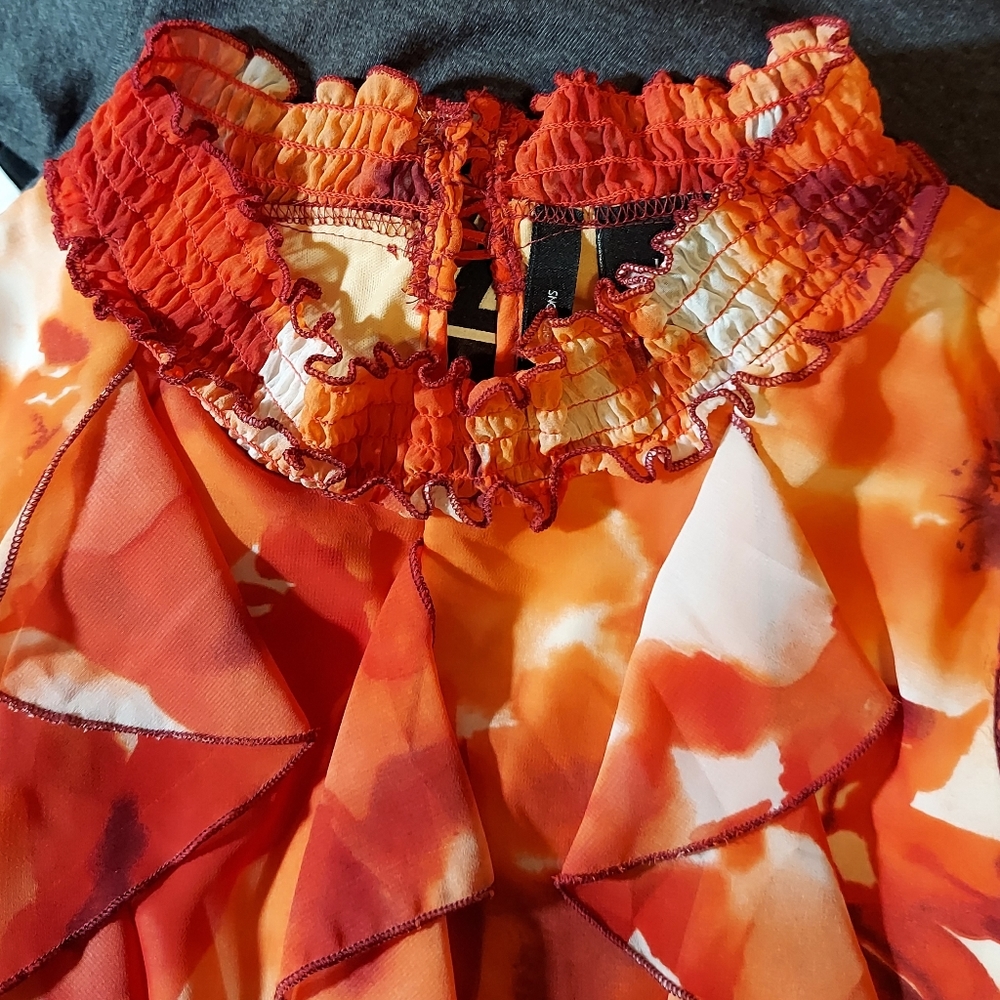 New Directions ruffled sleeveless blouse- burnt orange and white size large - Picture 4 of 9